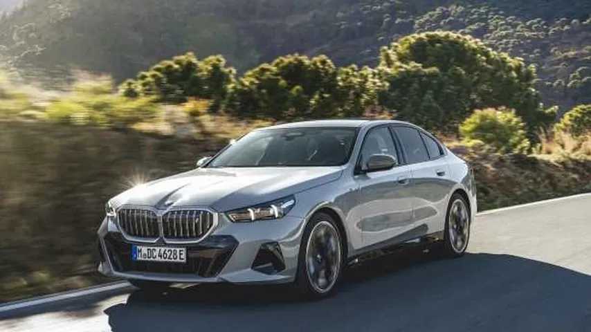 BMW i5 2023: Innovación eléctrica, lujo, tecnología avanzada, sostenibilidad comprometida.