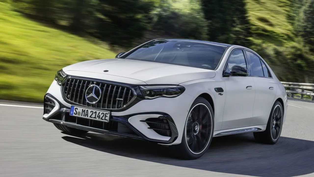 Mercedes-AMG E 53 HYBRID 4MATIC+ 2024